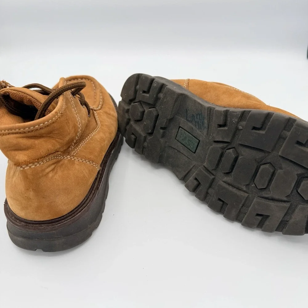 GH Bass Wallabees Men's Youth Size 4 Tan Suede Nubuck Boots Dressy